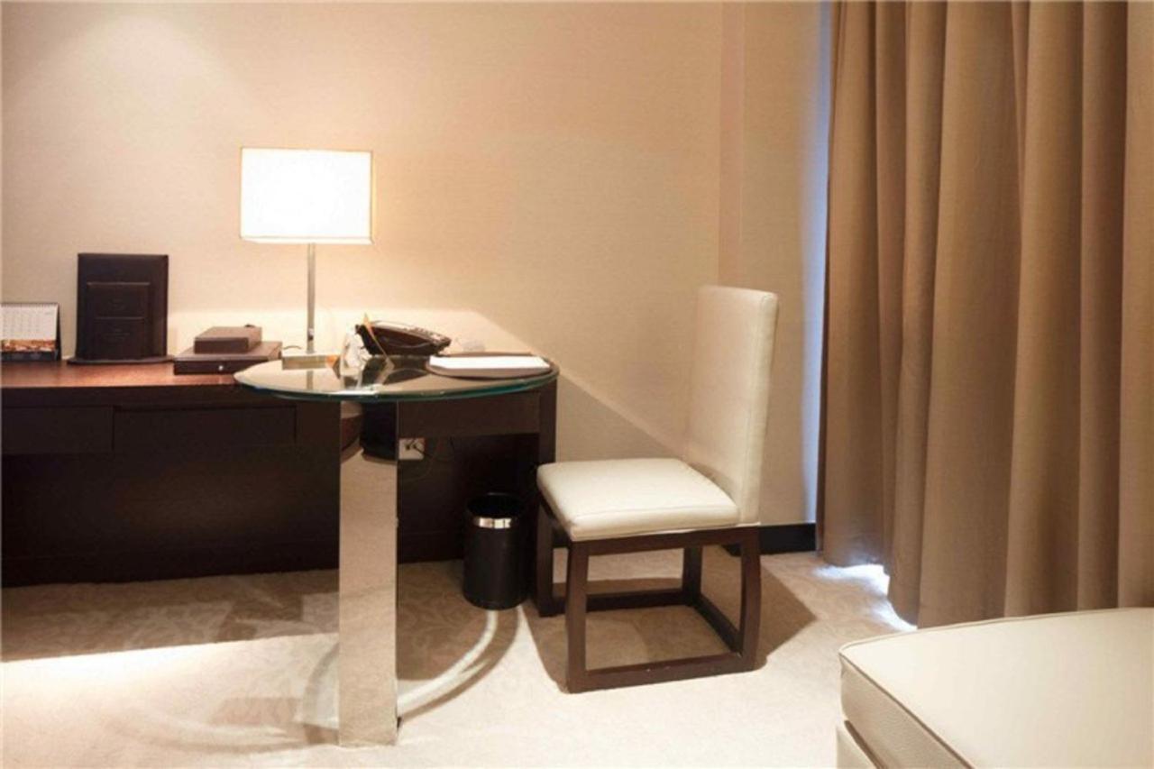 Howard Johnson Ifc Plaza Ningbo Exterior foto