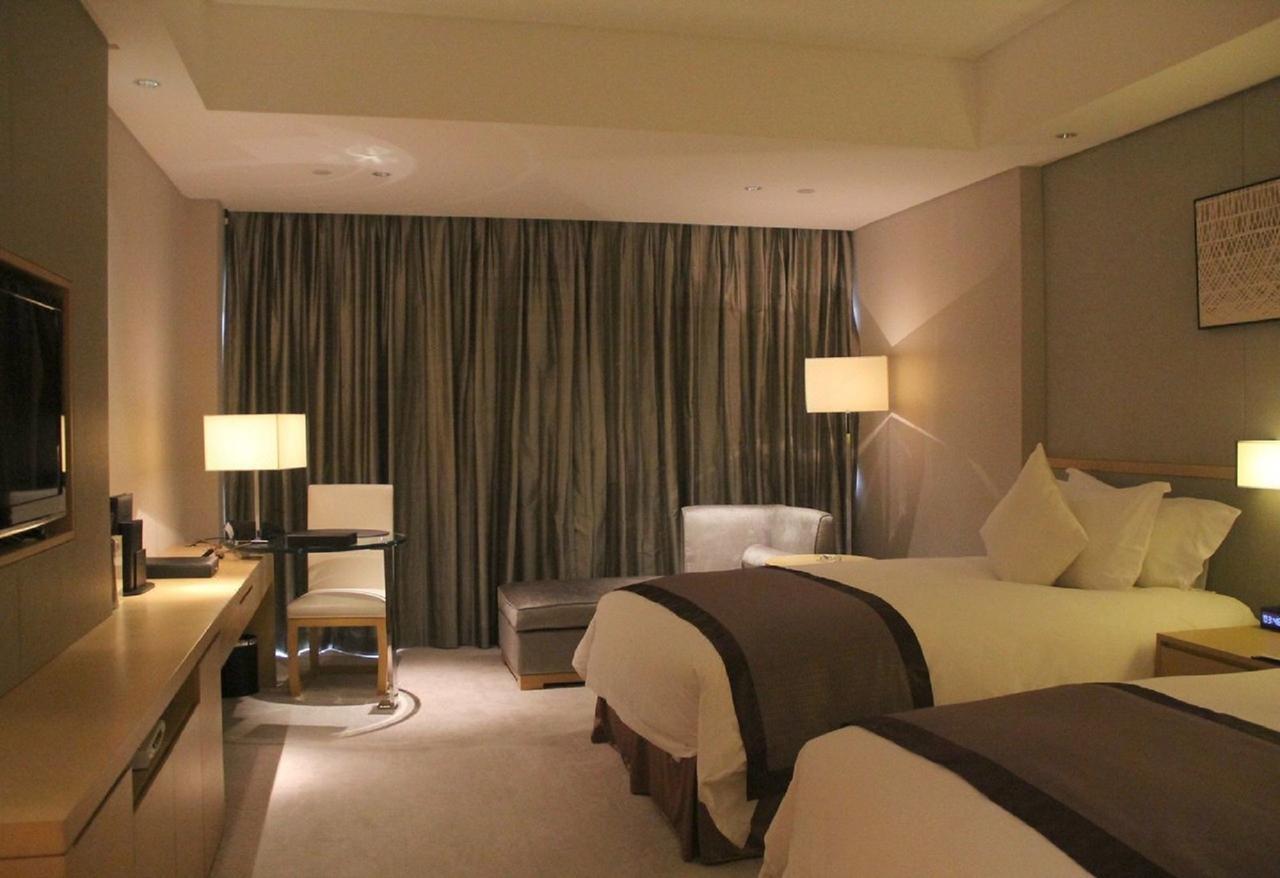 Howard Johnson Ifc Plaza Ningbo Exterior foto
